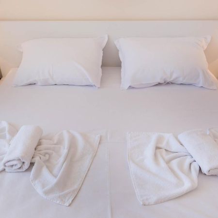 Blue Lagoon Seafront Apartments Varna Ngoại thất bức ảnh