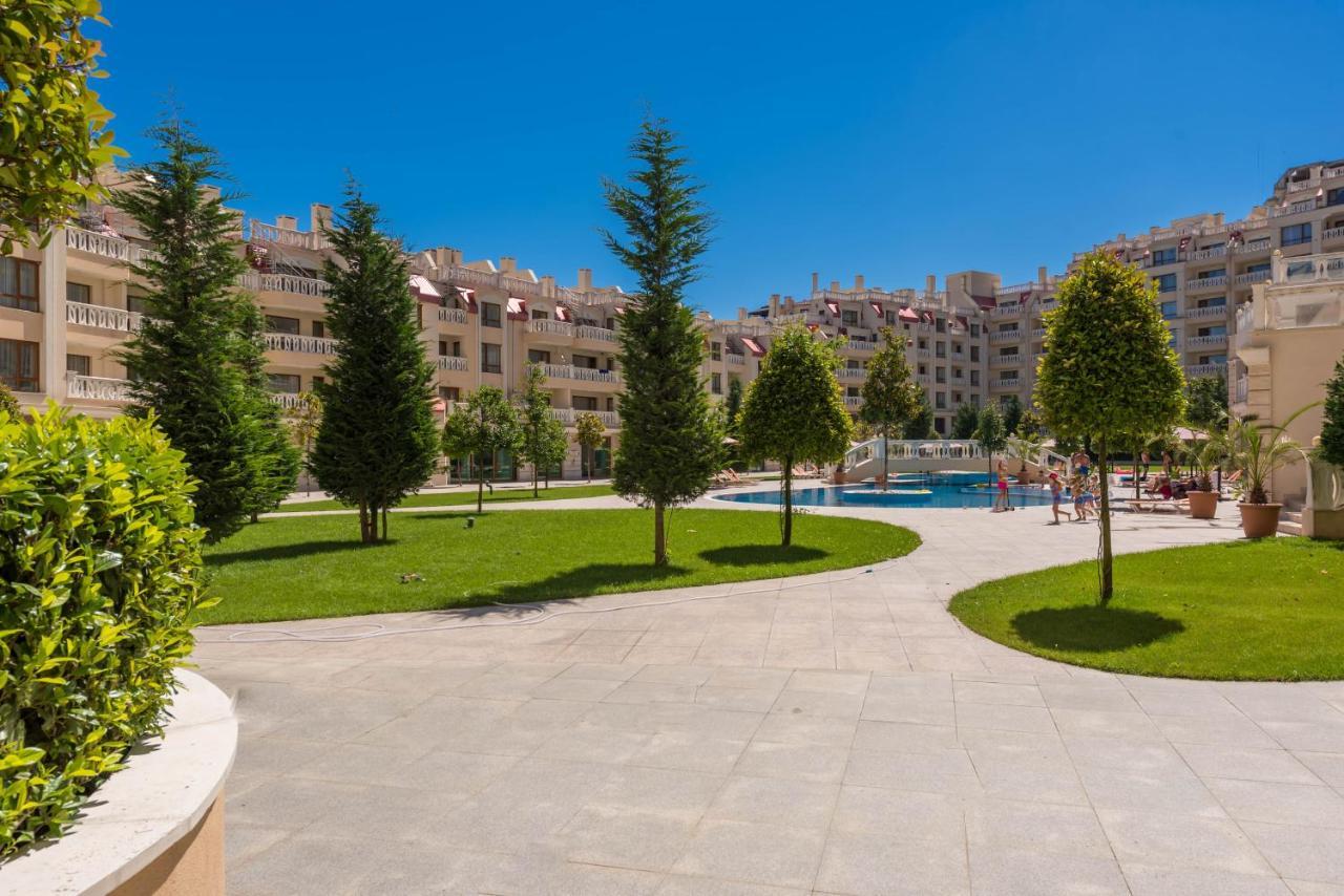 Blue Lagoon Seafront Apartments Varna Ngoại thất bức ảnh
