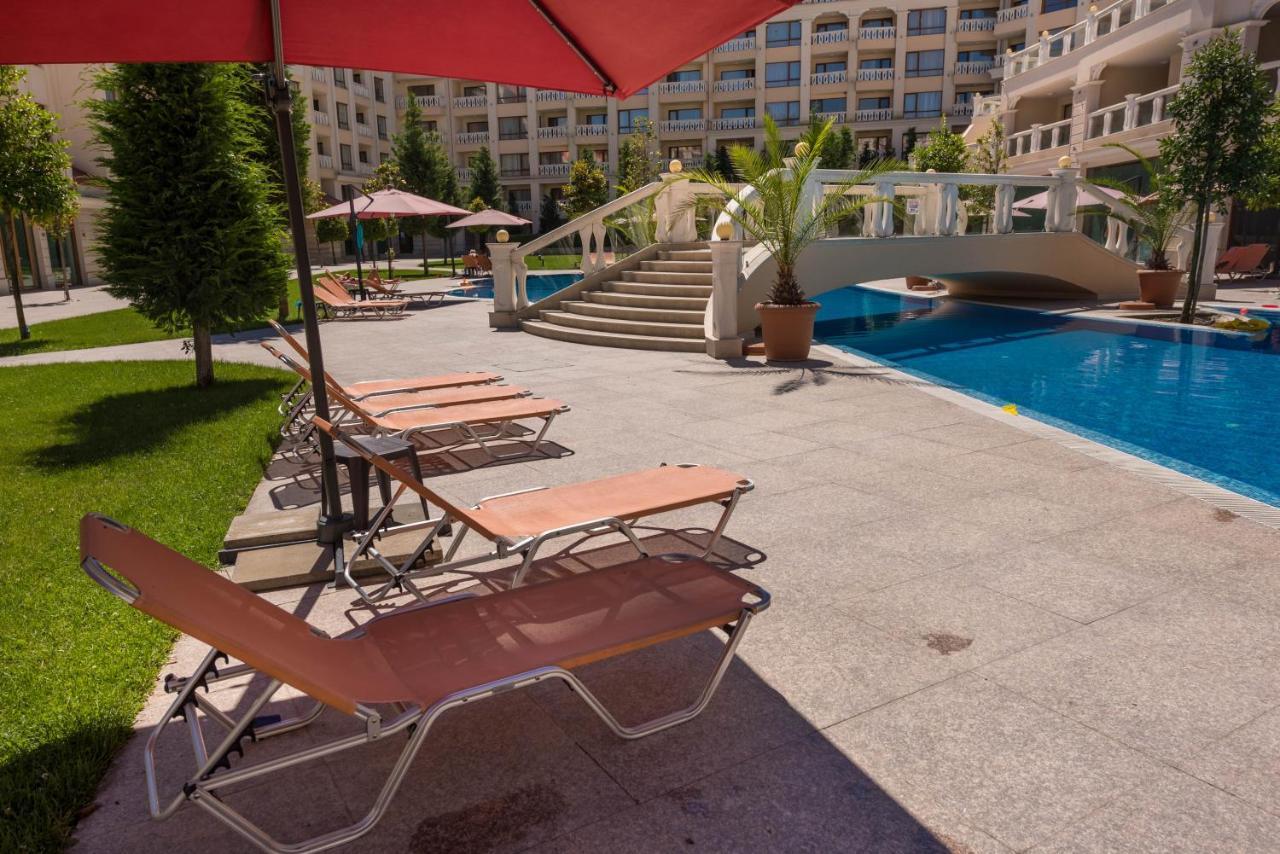 Blue Lagoon Seafront Apartments Varna Ngoại thất bức ảnh