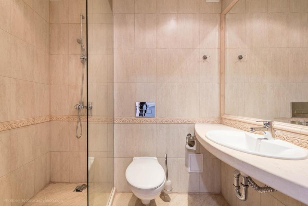 Blue Lagoon Seafront Apartments Varna Ngoại thất bức ảnh