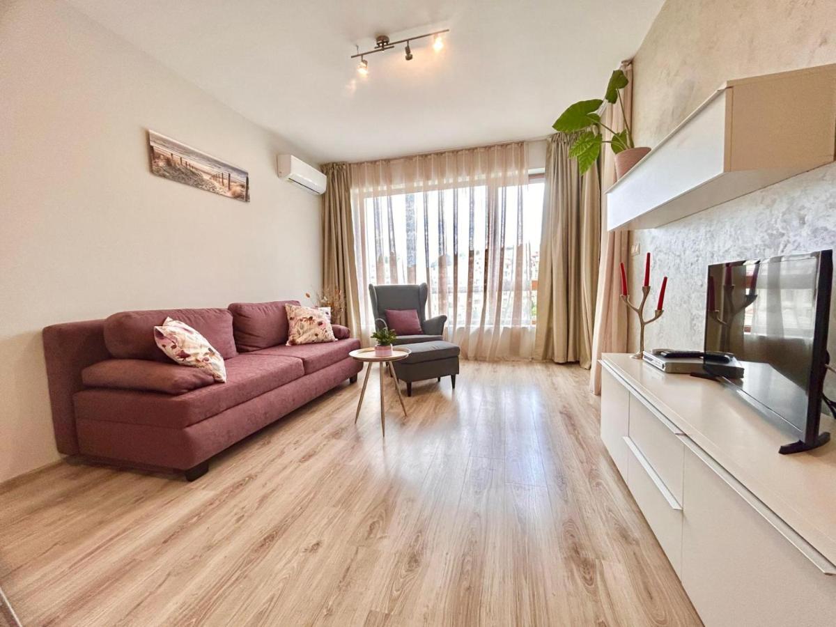 Blue Lagoon Seafront Apartments Varna Ngoại thất bức ảnh