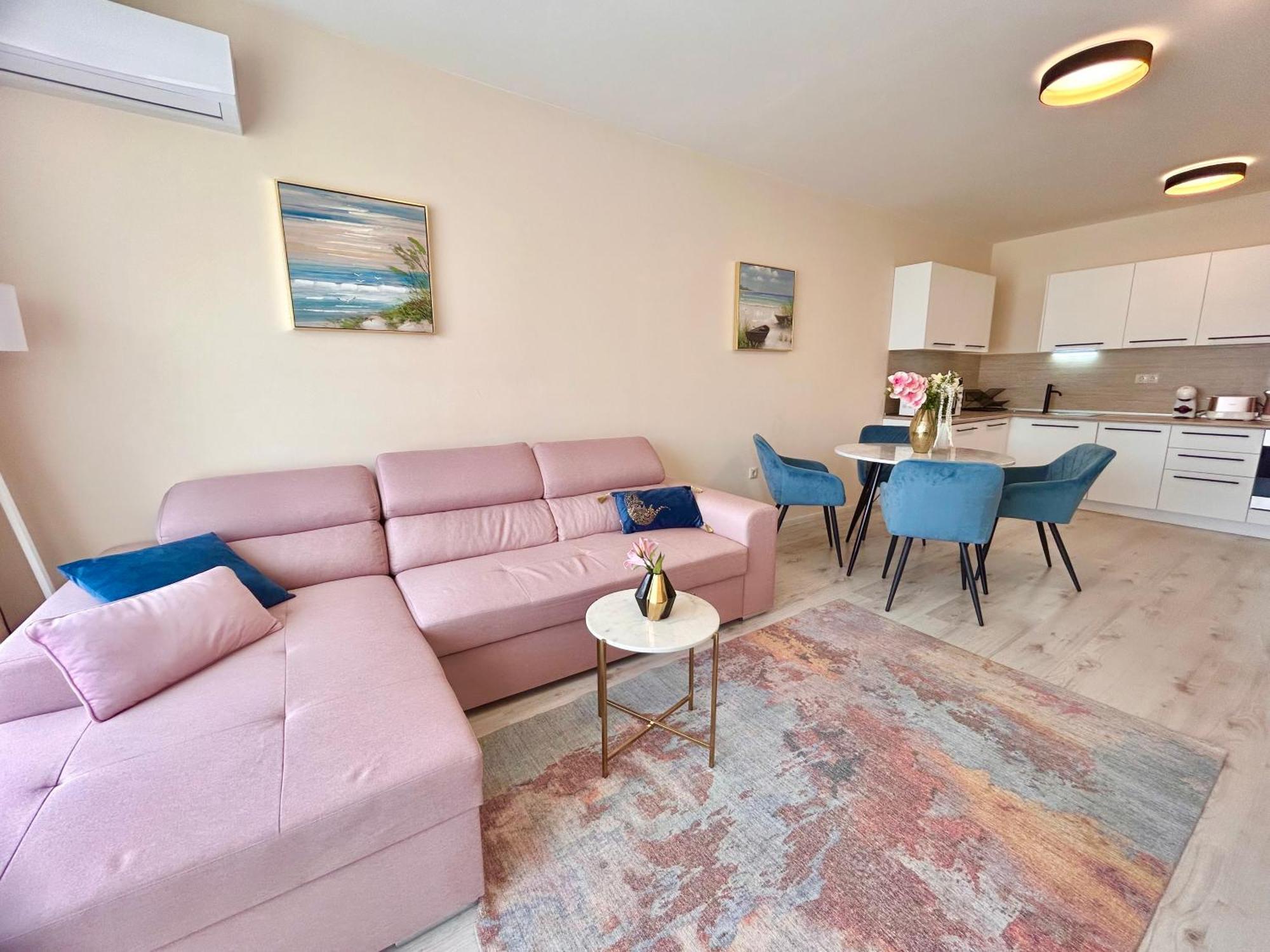 Blue Lagoon Seafront Apartments Varna Ngoại thất bức ảnh