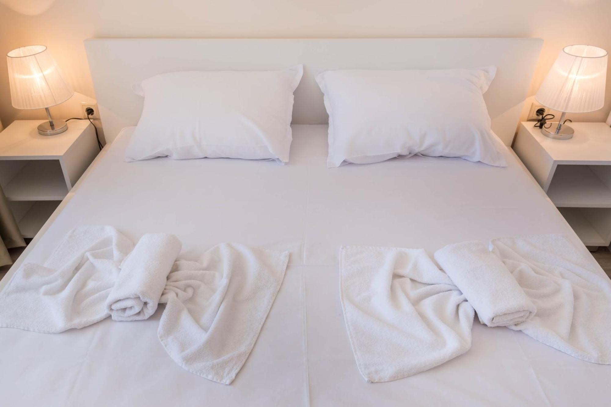 Blue Lagoon Seafront Apartments Varna Ngoại thất bức ảnh